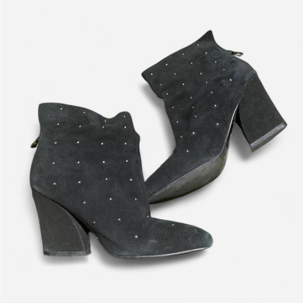 Elegant Black Suede Ankle Boots